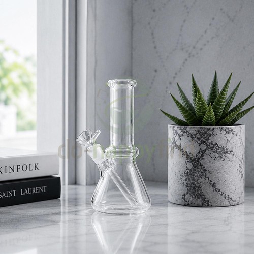 Small glass bong smoking - small,